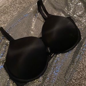 36DD black bra Victoria Secret